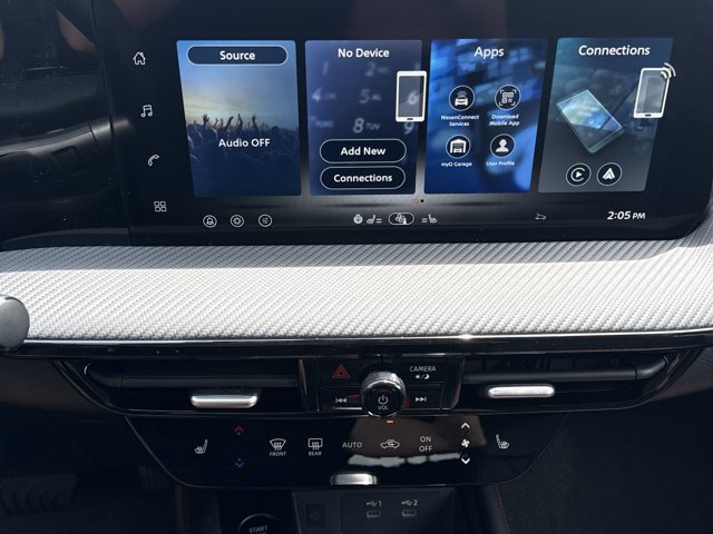 New 2026 Nissan Kicks SR w/ SR Premium Package FWD image 12