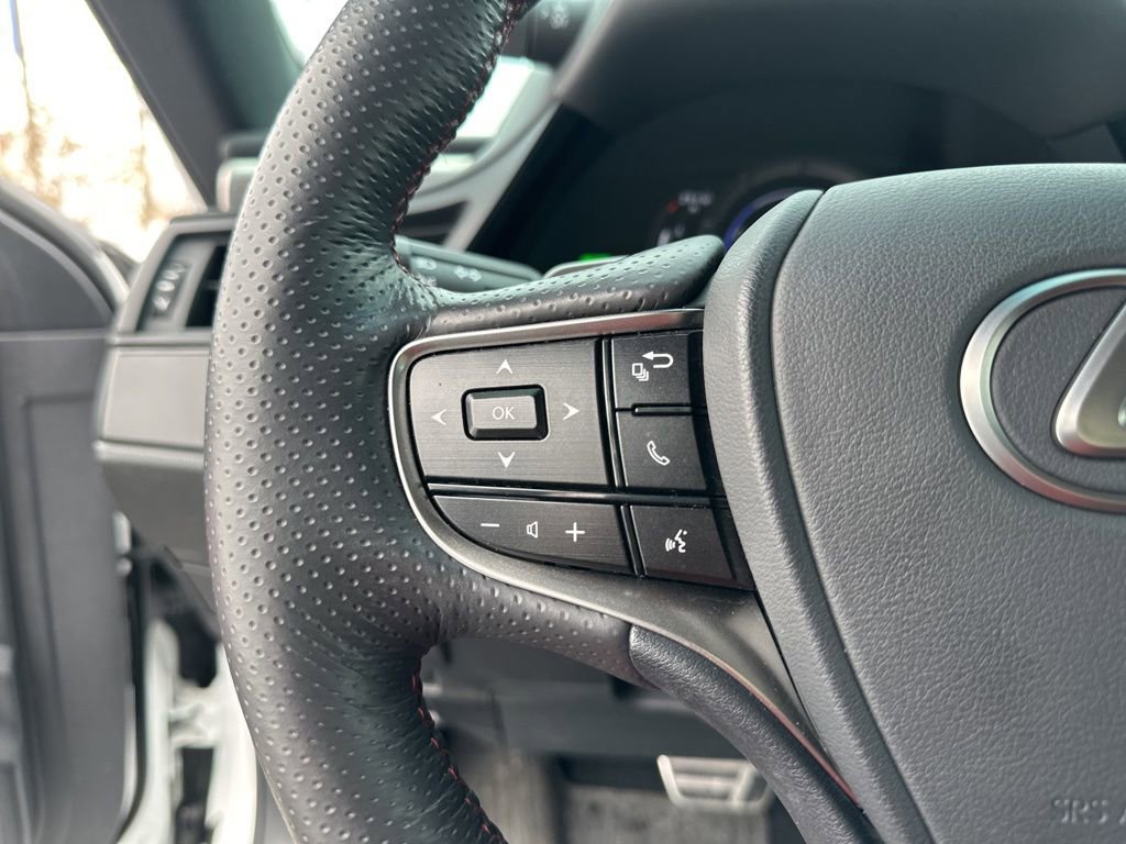 Used 2022 Lexus ES 300h F Sport w/ Accessory Package image 46