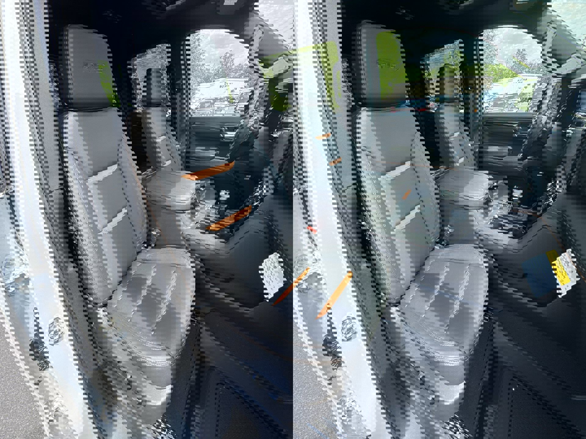 New 2026 GMC Sierra 1500 AT4 w/ AT4 Premium Package AWD/4WD image 26