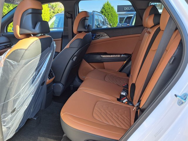 New 2026 Kia Sportage X-Line AWD/4WD image 13