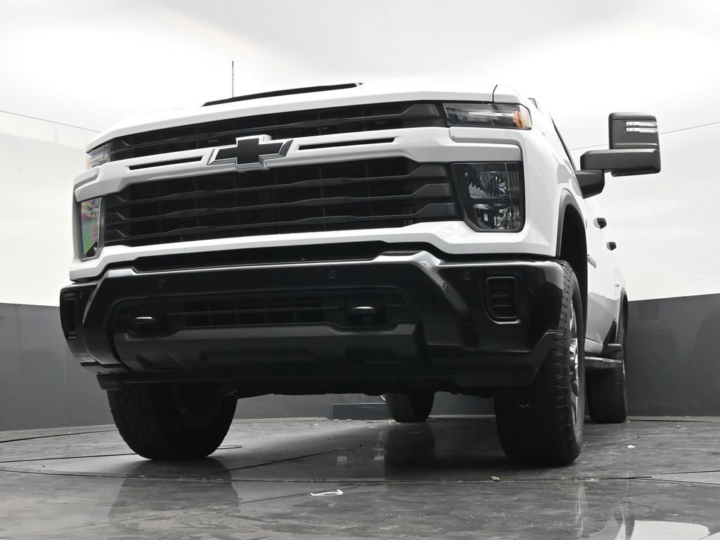 Used 2025 Chevrolet Silverado 2500 Custom w/ Custom Value Package AWD/4WD image 26