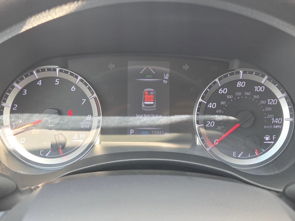 Used 2021 Toyota Highlander L AWD/4WD image 32