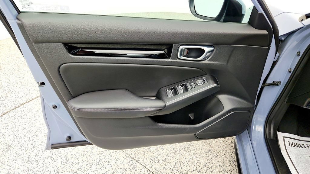 Used 2022 Honda Civic Sport Touring image 11