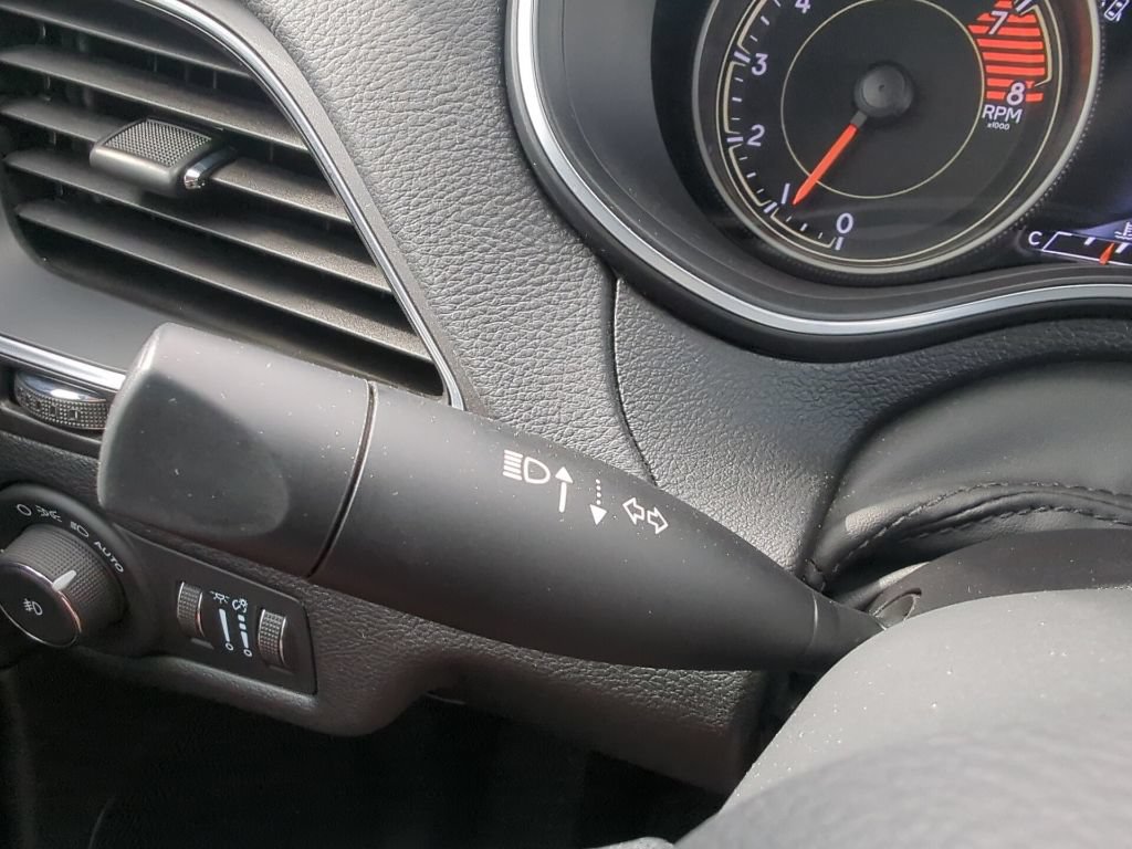Used 2022 Jeep Cherokee Trailhawk AWD/4WD image 28