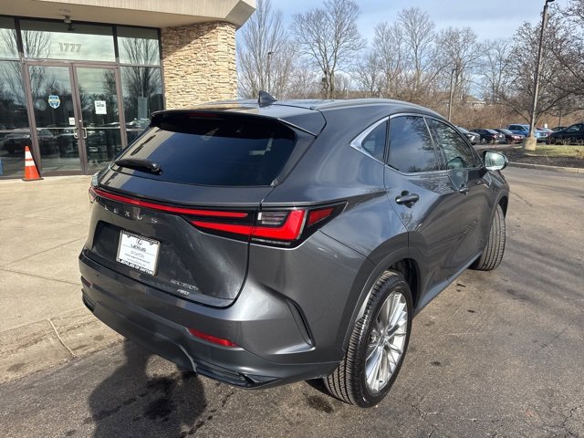 Used 2025 Lexus NX 350h AWD w/ Premium Package image 3