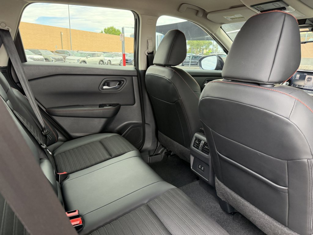 Used 2025 Nissan Rogue SV w/ Rock Creek Premium Package AWD/4WD image 37