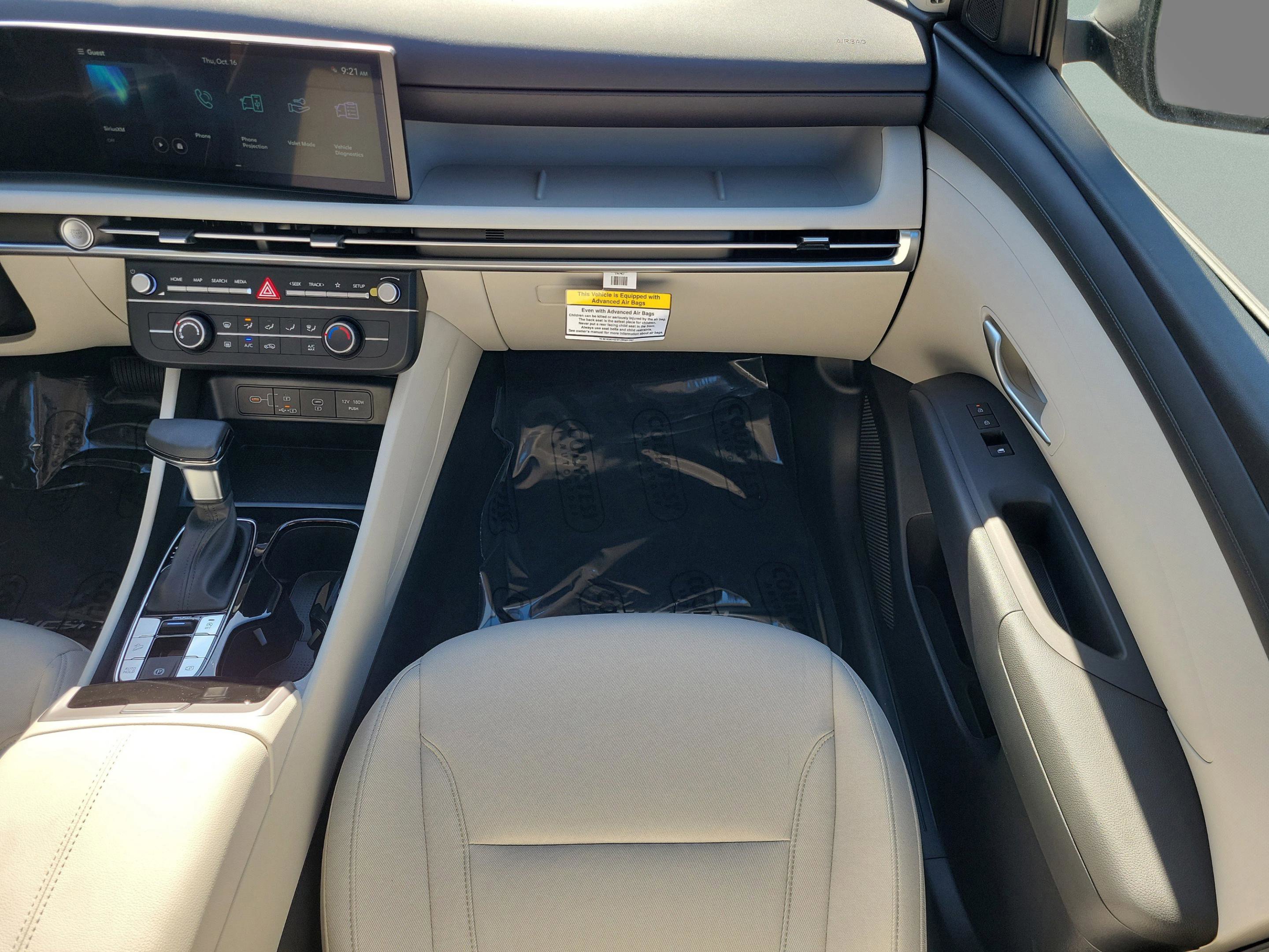 New 2026 Hyundai Tucson SE image 16