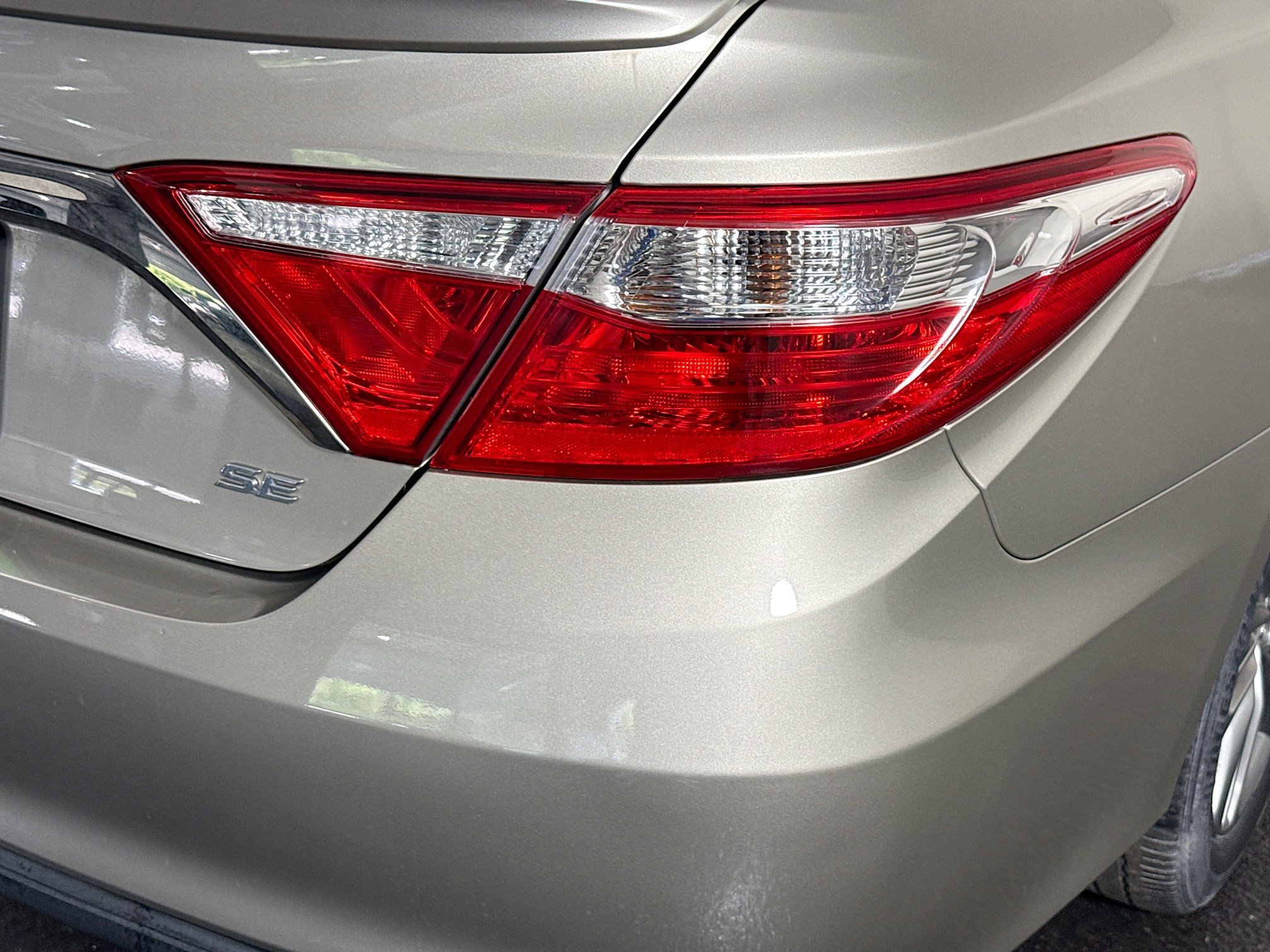 Used 2017 Toyota Camry SE FWD image 33