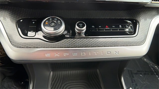 New 2025 Ford Expedition Platinum w/ Stealth Performance Package image 23