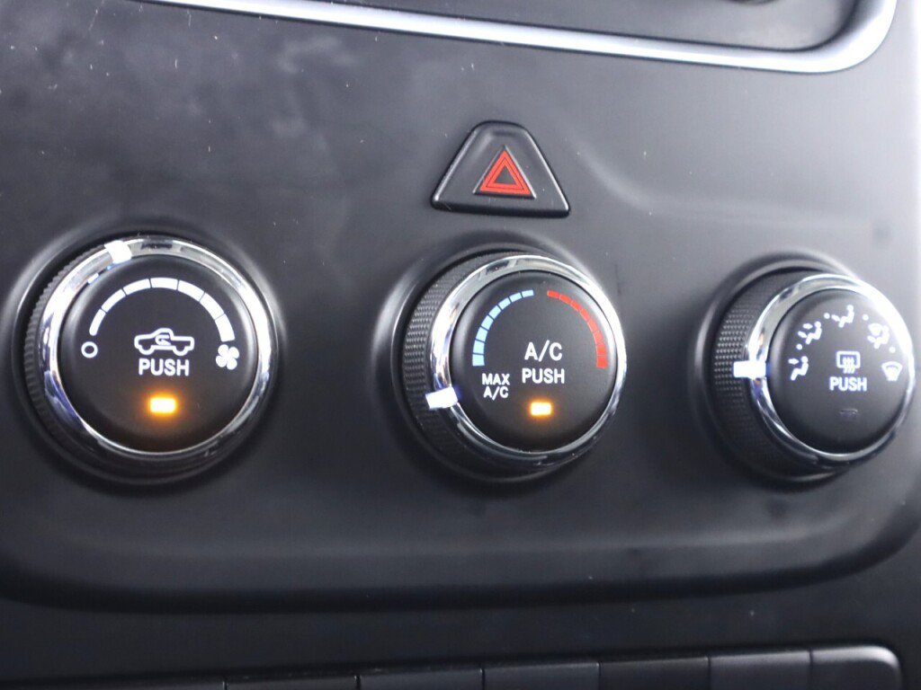 Used 2023 RAM 1500 Classic SLT AWD/4WD image 24