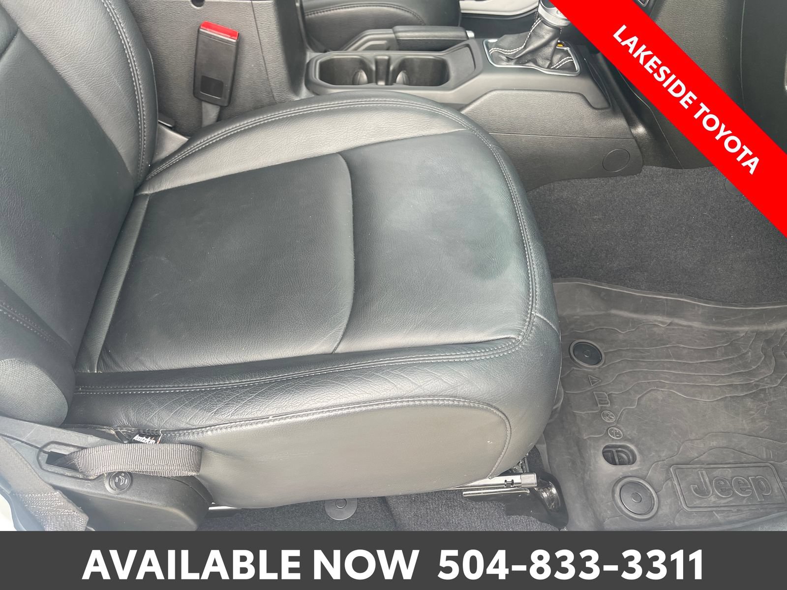 Used 2023 Jeep Wrangler Unlimited Sahara AWD/4WD image 16
