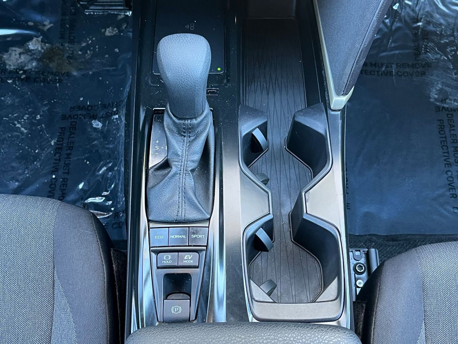 Used 2025 Toyota Camry LE image 39