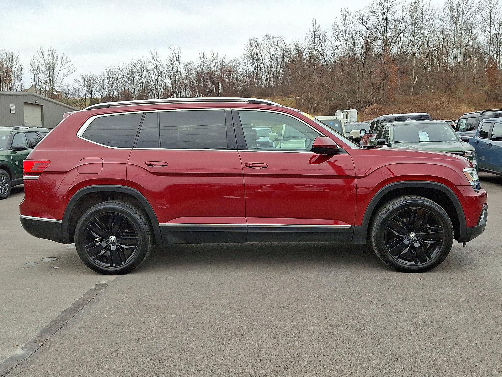 Used 2018 Volkswagen Atlas SEL Premium image 12