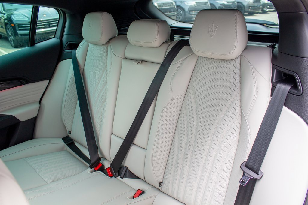 New 2025 Maserati Grecale GT image 22