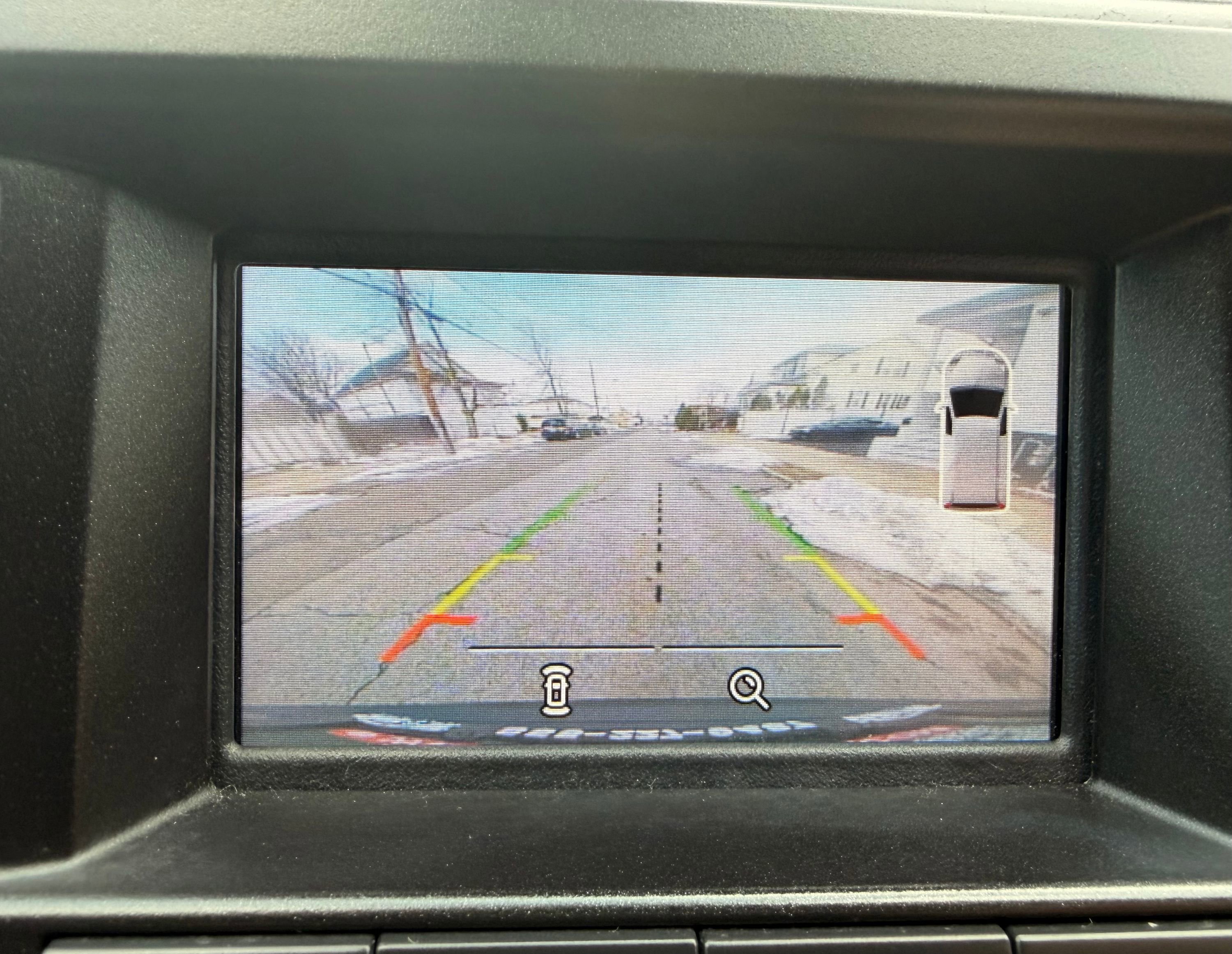 Used 2019 Ford Explorer XLT image 40