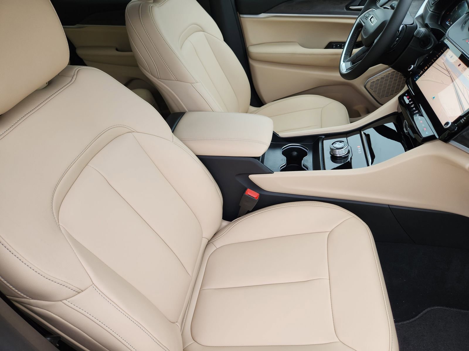 New 2026 Jeep Grand Cherokee Limited RWD image 23