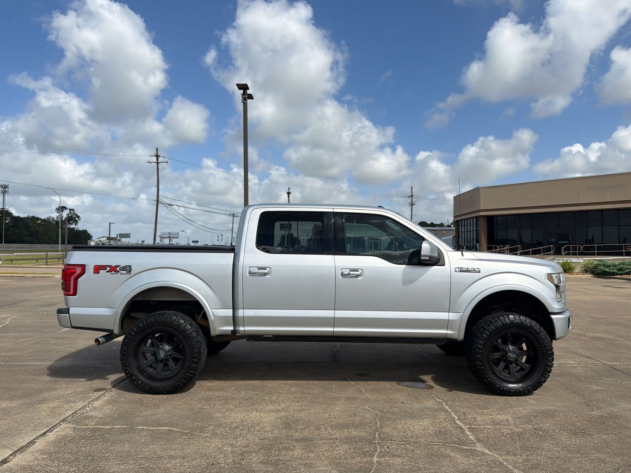 Used 2015 Ford F150 Lariat AWD/4WD image 8