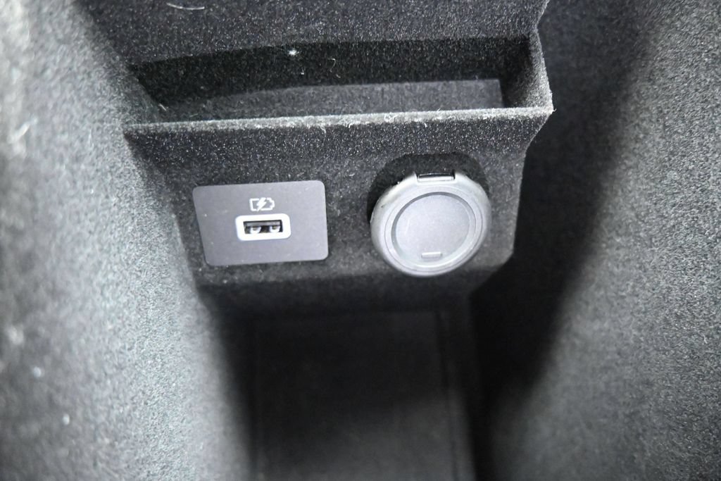 Used 2023 INFINITI QX60 Luxe w/ Cargo Package FWD image 17