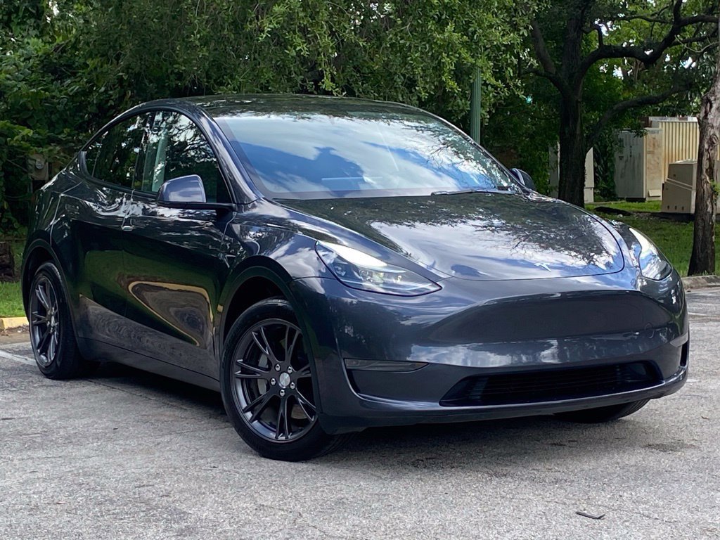 Used 2025 Tesla Model Y Long Range RWD image 7