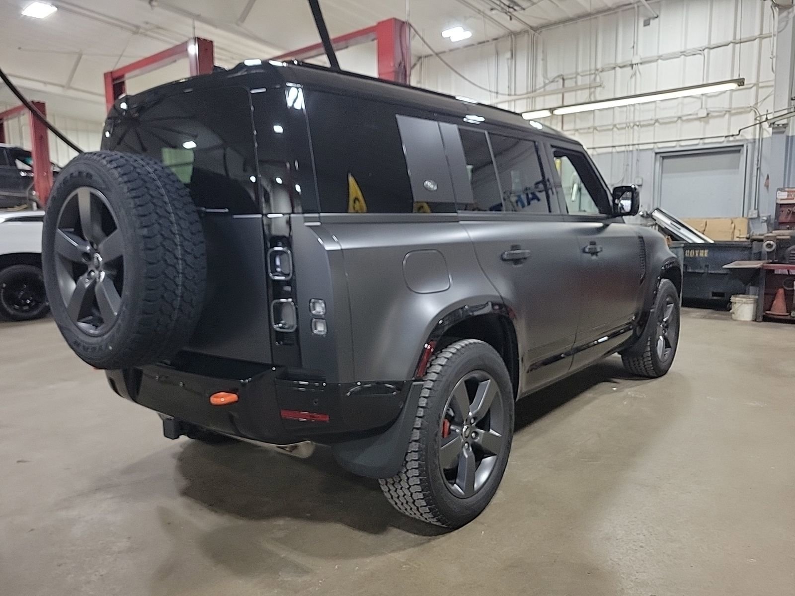 Used 2024 Land Rover Defender 110 X image 11