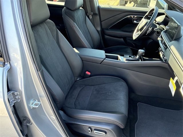 Certified 2025 Acura ADX A-Spec image 35