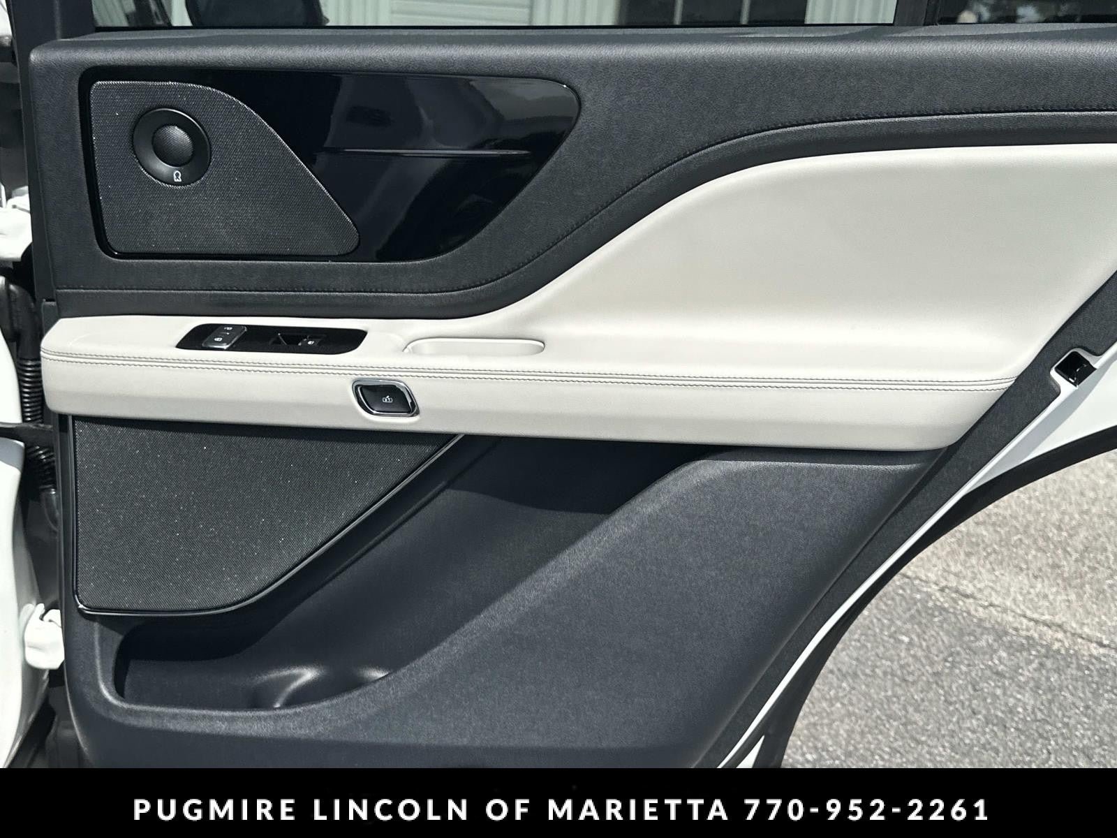 New 2026 Lincoln Aviator Reserve RWD image 16