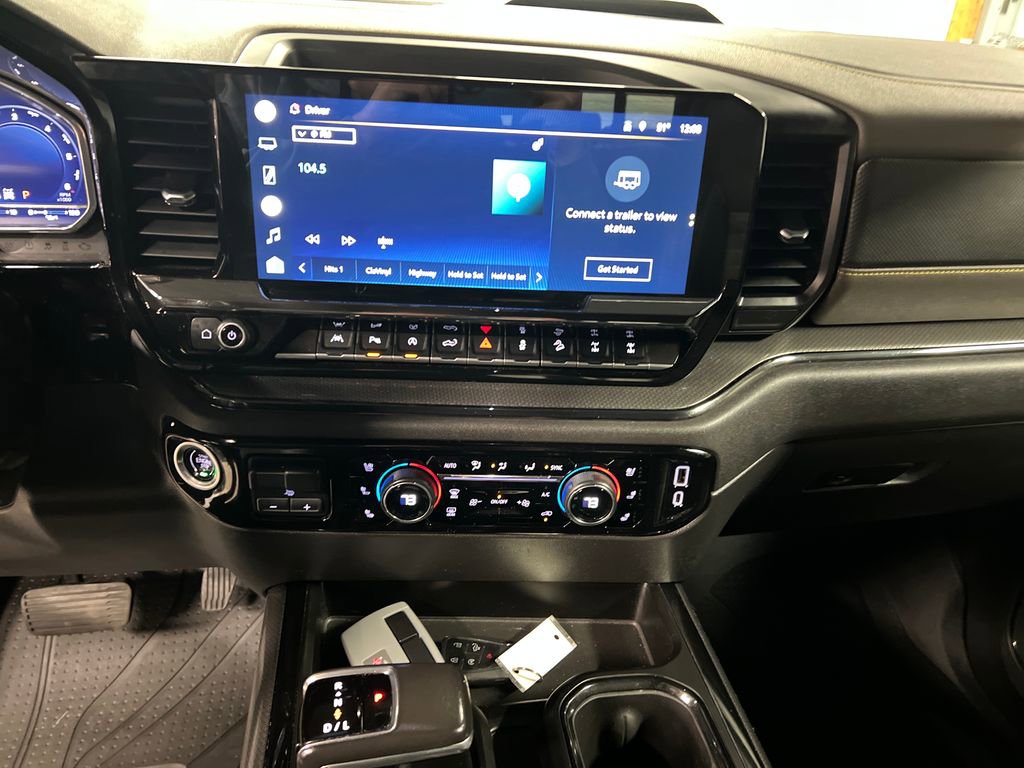 Certified 2022 Chevrolet Silverado 1500 ZR2 w/ Technology Package AWD/4WD image 23