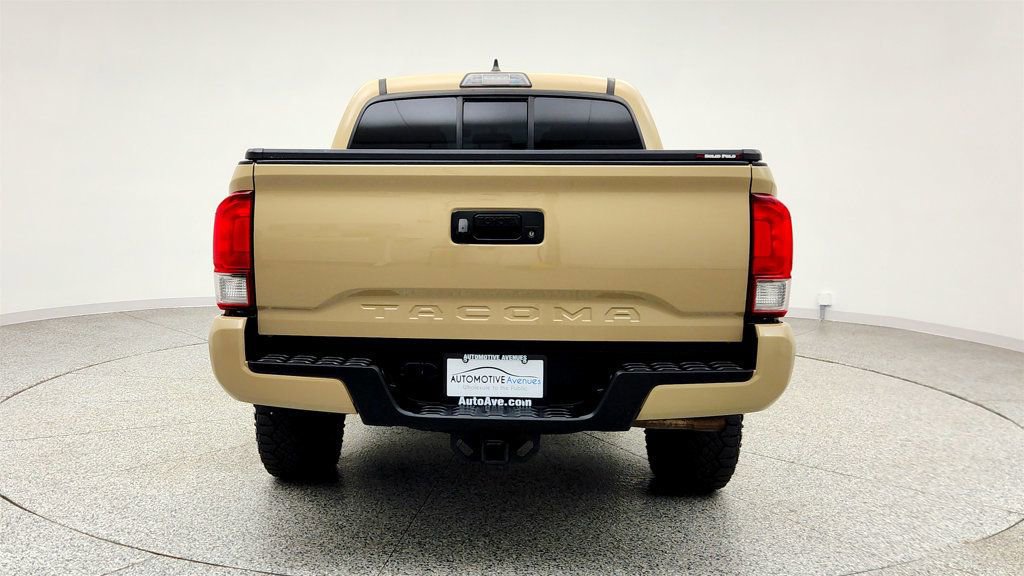 Used 2016 Toyota Tacoma TRD Sport w/ Towing Package image 6