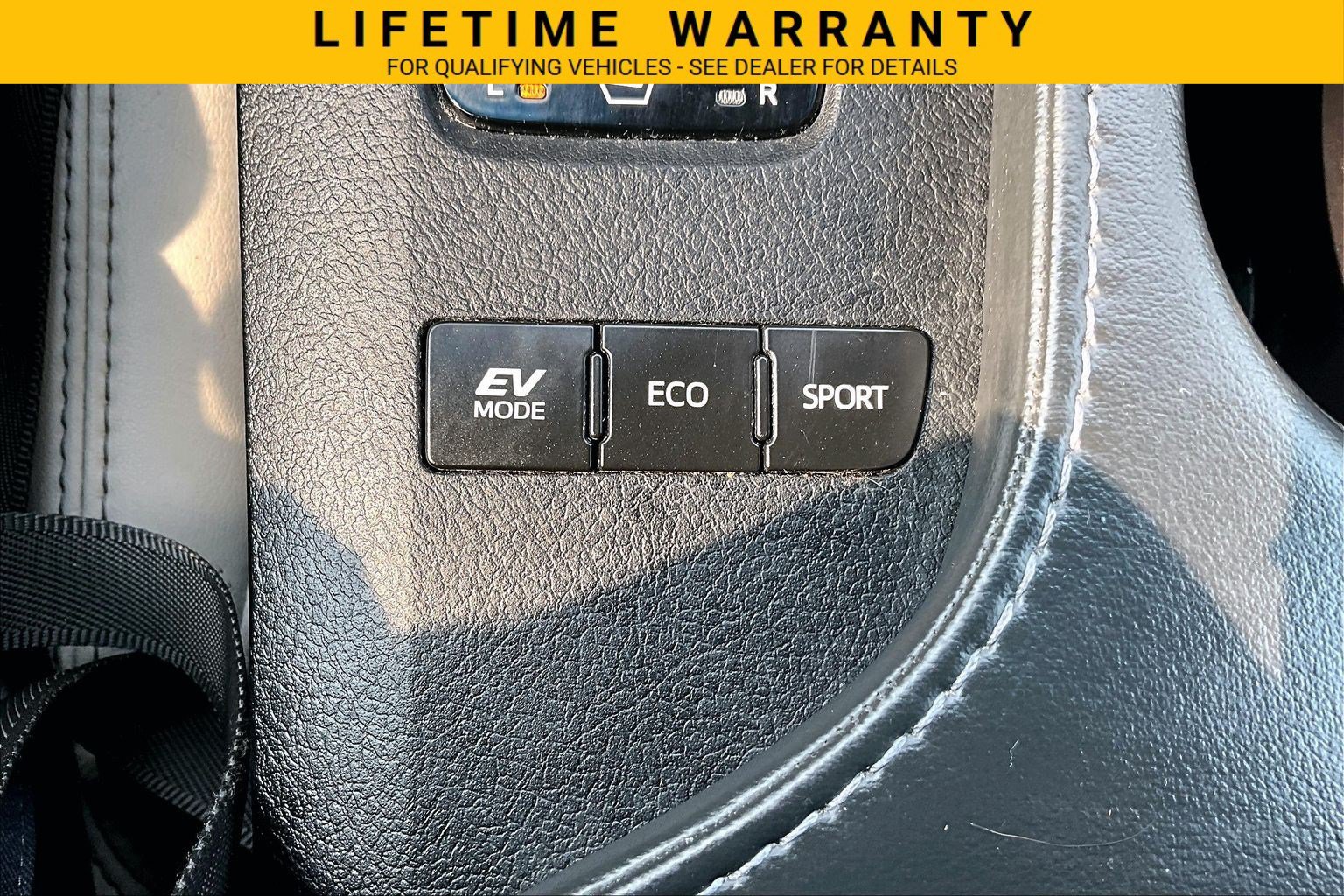 Used 2017 Toyota Avalon Limited w/ All Weather Liner Package FWD image 28