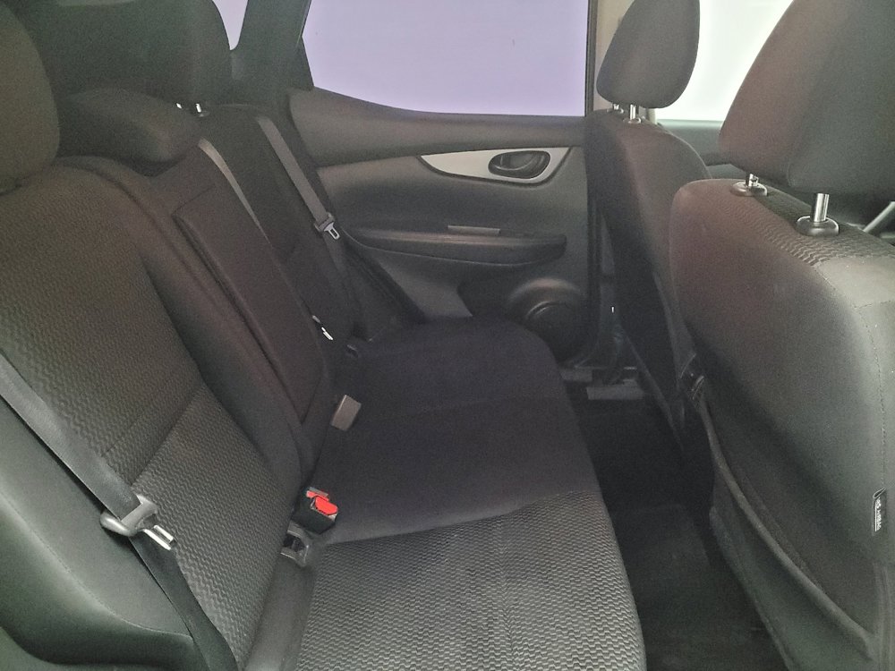 Used 2019 Nissan Rogue Sport S image 19