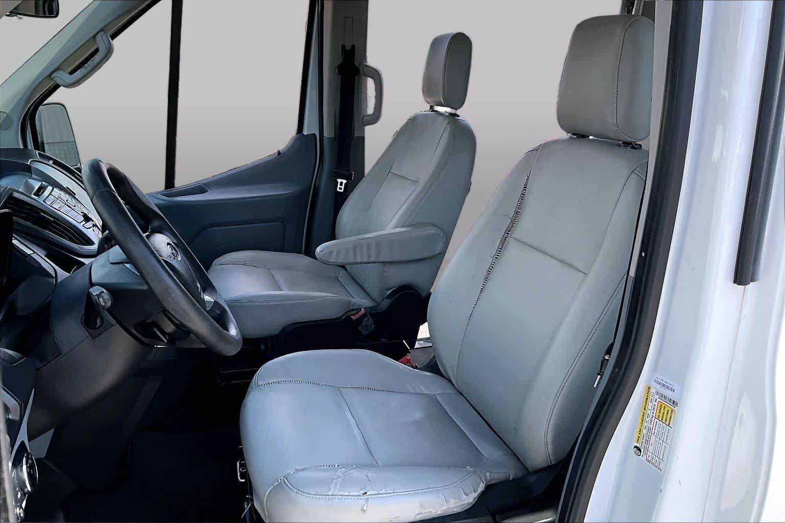 Used 2016 Ford Transit 350 XLT RWD image 8