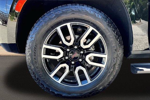 Used 2021 GMC Yukon AT4 w/ AT4 Premium Package AWD/4WD image 8