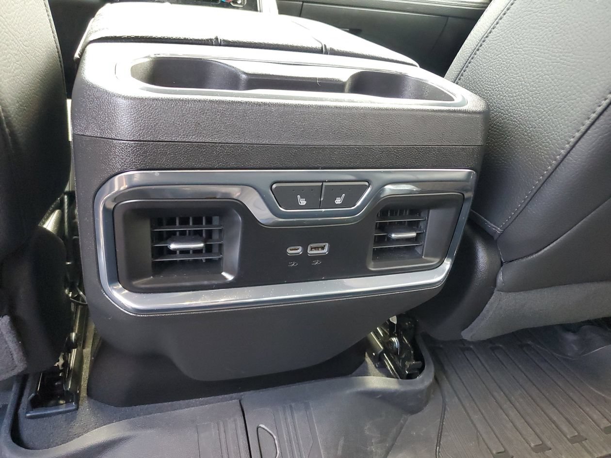 Used 2024 GMC Sierra 1500 Denali w/ Denali Reserve Package AWD/4WD image 16