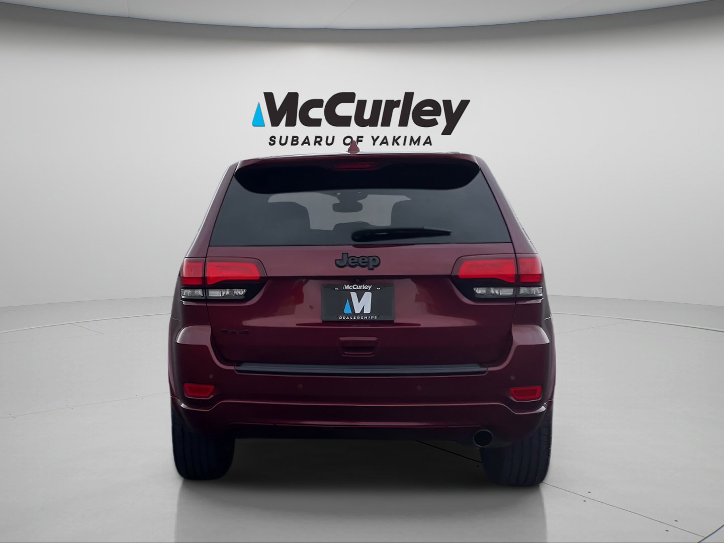 Used 2018 Jeep Grand Cherokee Altitude AWD/4WD image 5