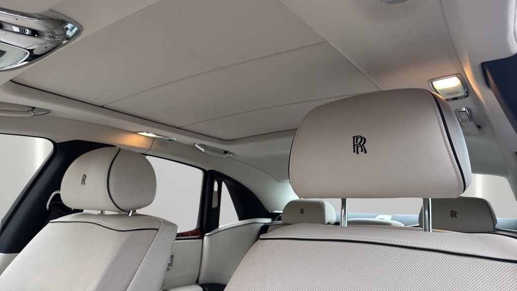 Used 2013 Rolls-Royce Ghost image 16