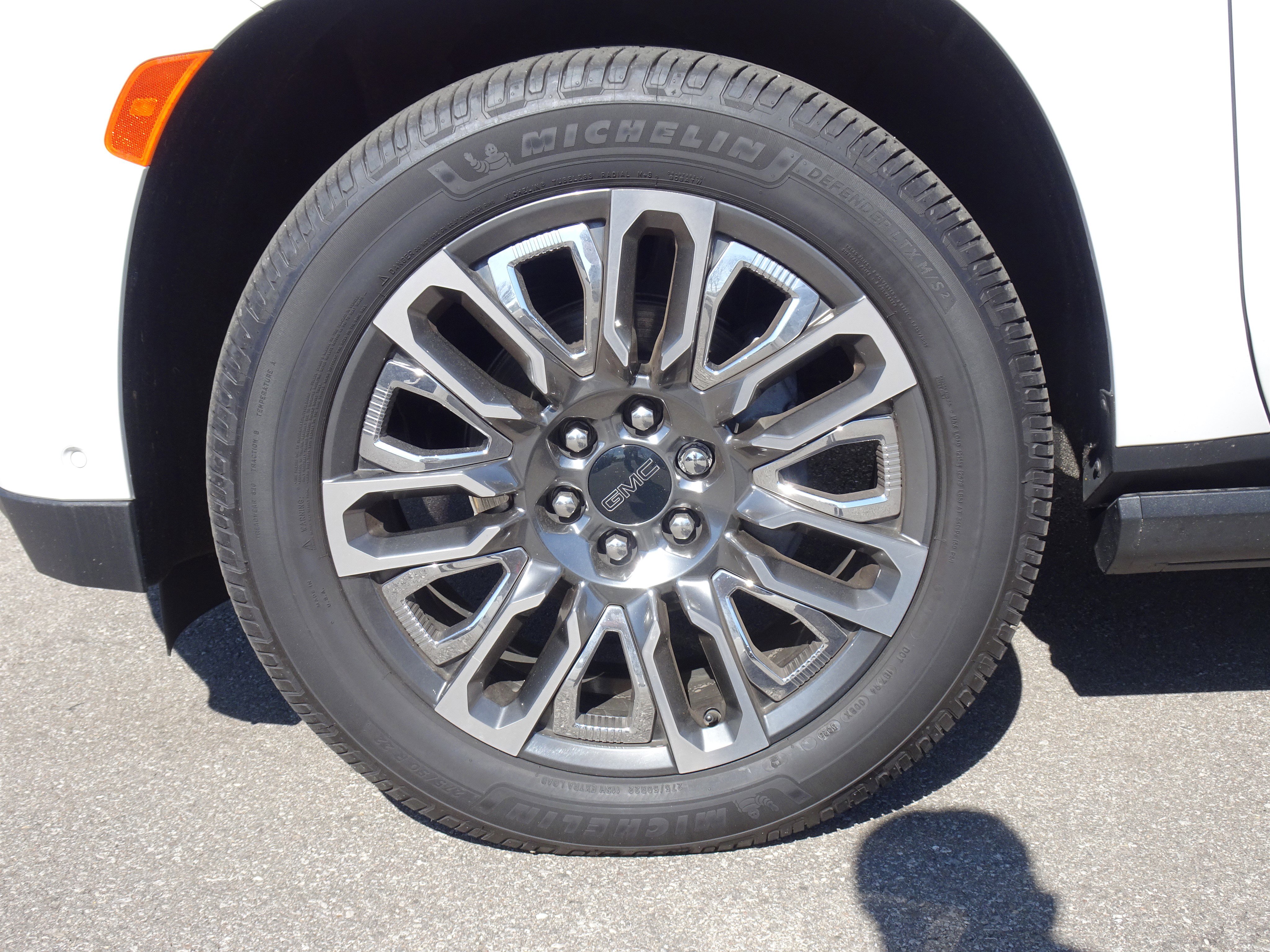 Used 2023 GMC Yukon Denali Ultimate image 30