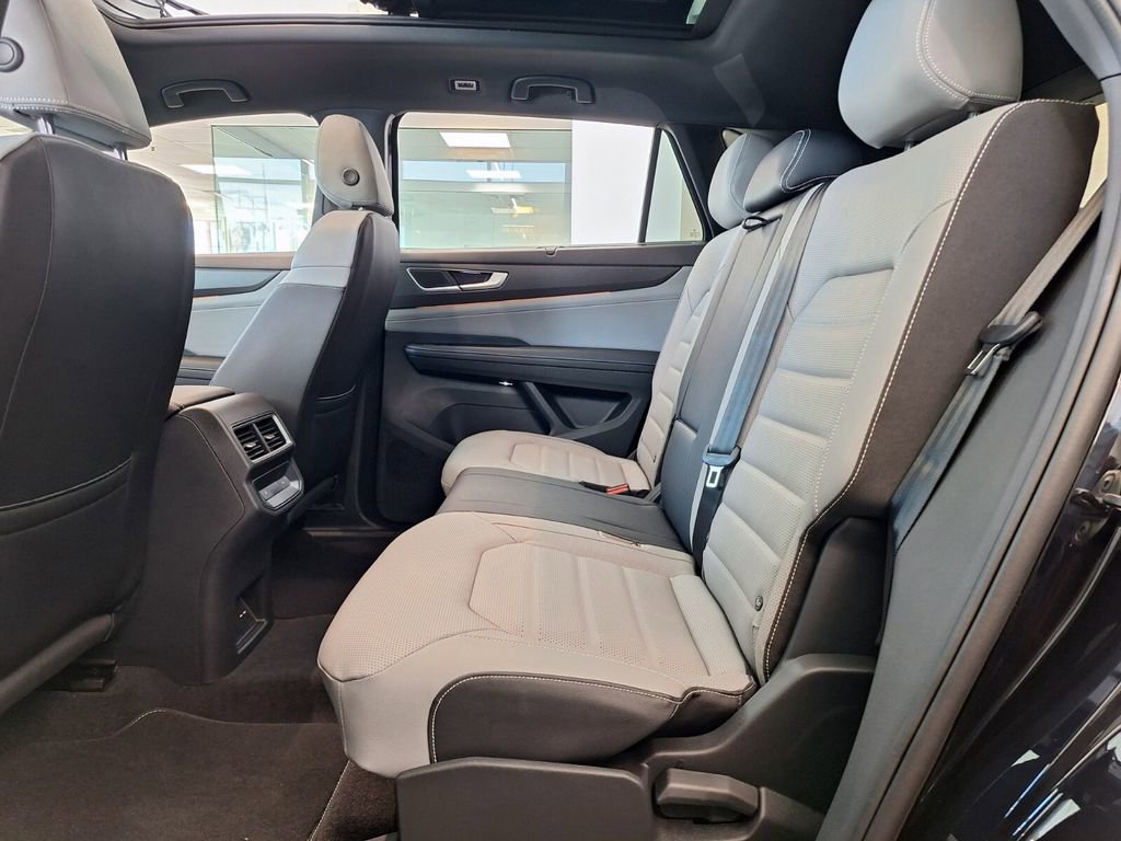 New 2026 Volkswagen Atlas Cross Sport SEL R-Line image 12