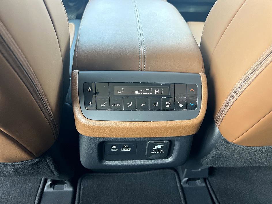 Certified 2024 Nissan Pathfinder Platinum w/ Cargo Package image 31