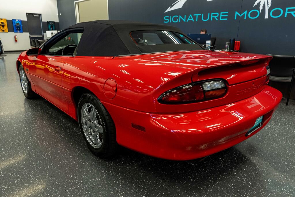 Used 1998 Chevrolet Camaro Z28 RWD image 7