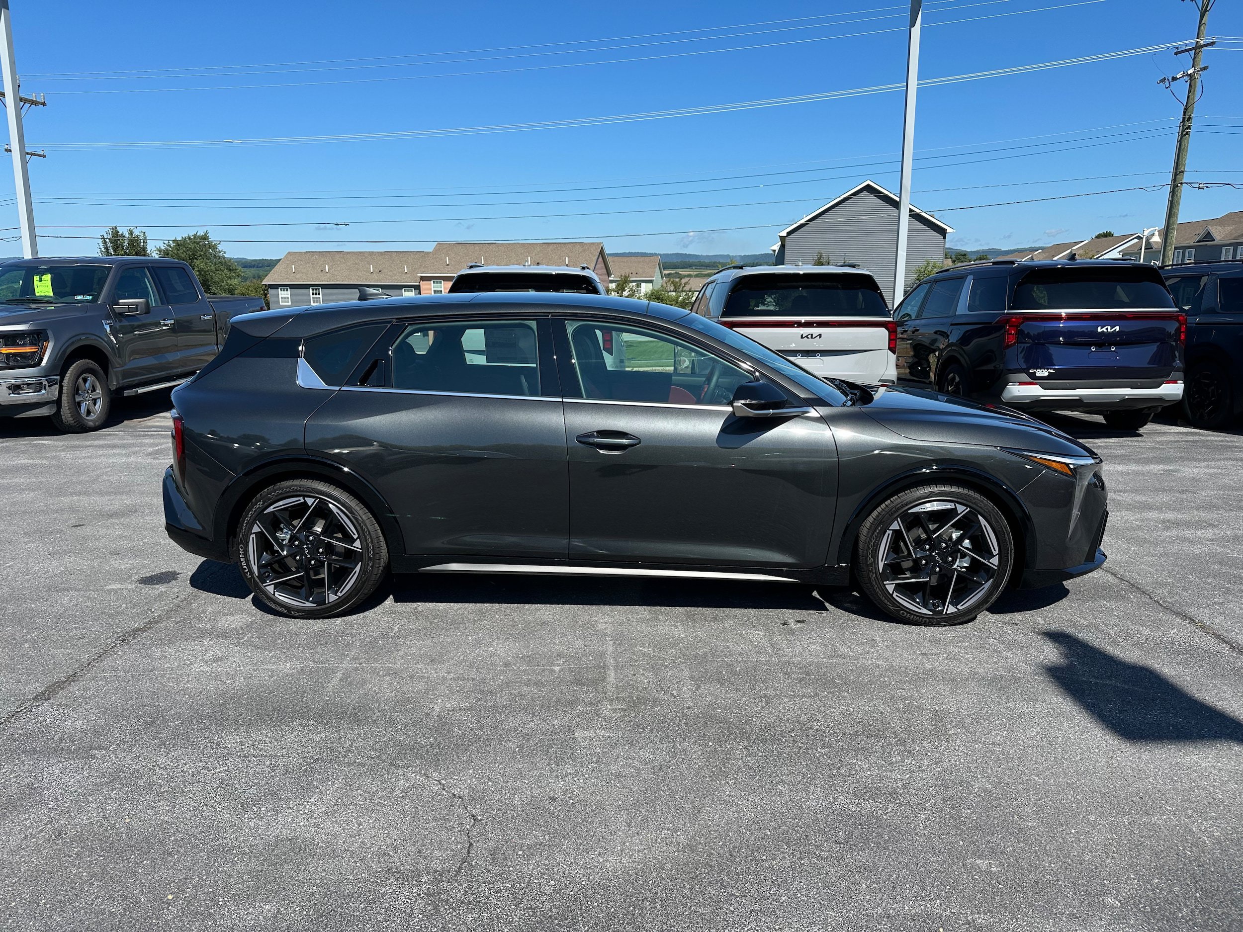 New 2026 Kia K4 GT-Line w/ GT-Line Premium Package FWD image 4