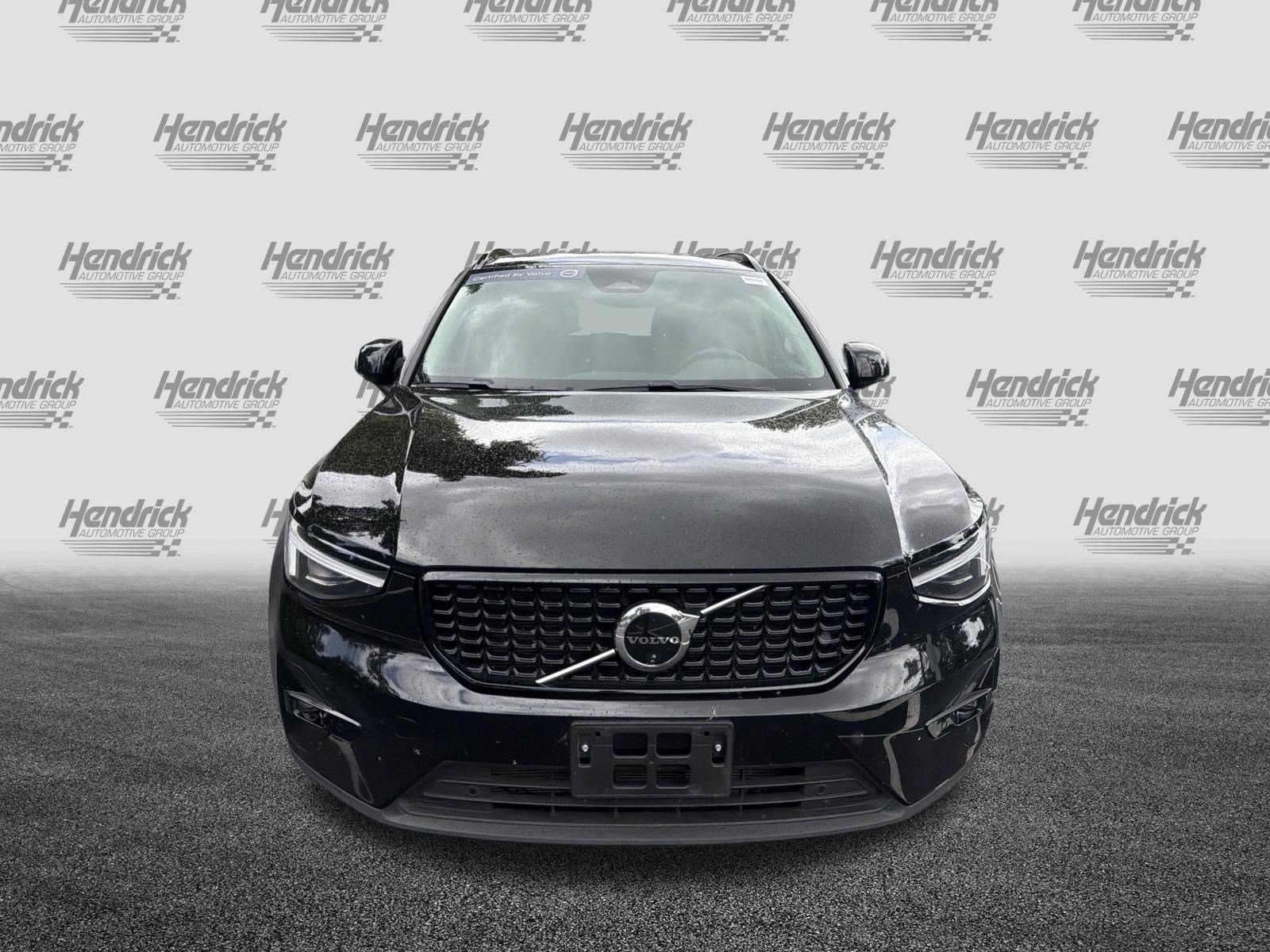 Certified 2026 Volvo XC40 B5 Plus AWD/4WD image 3