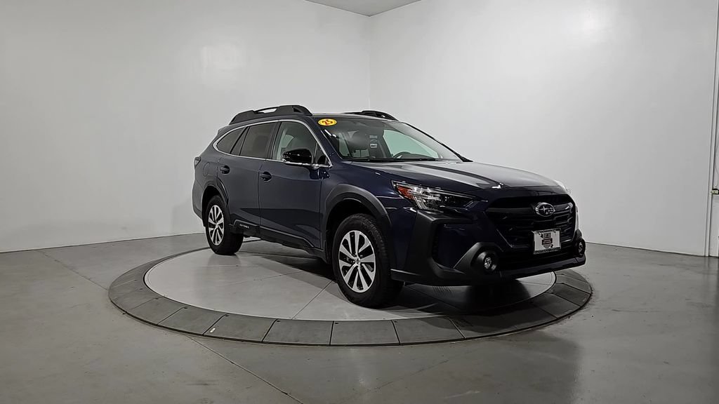 Certified 2025 Subaru Outback Premium AWD/4WD image 9