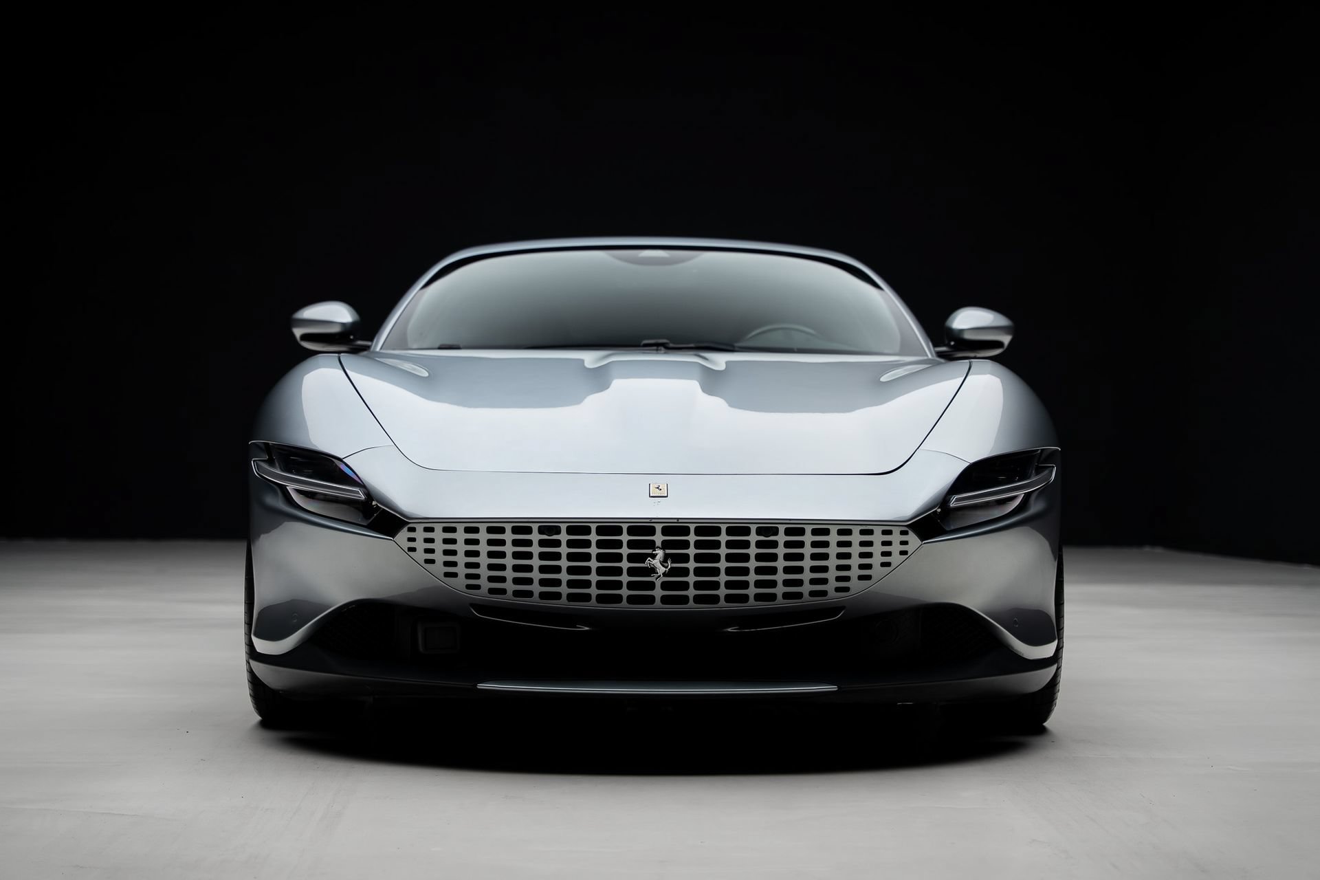 Used 2021 Ferrari Roma RWD image 8