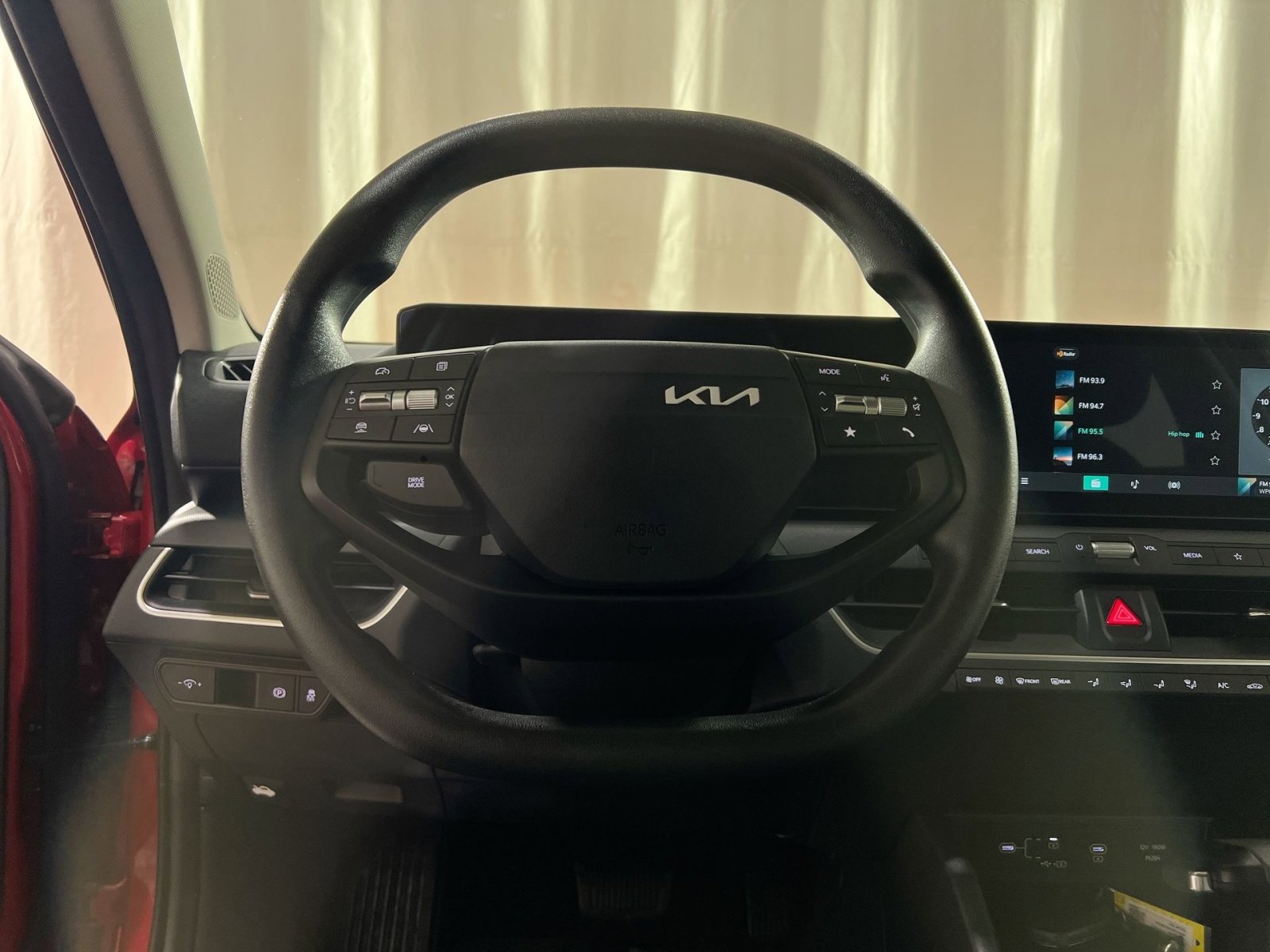 Used 2025 Kia K4 LXS image 22