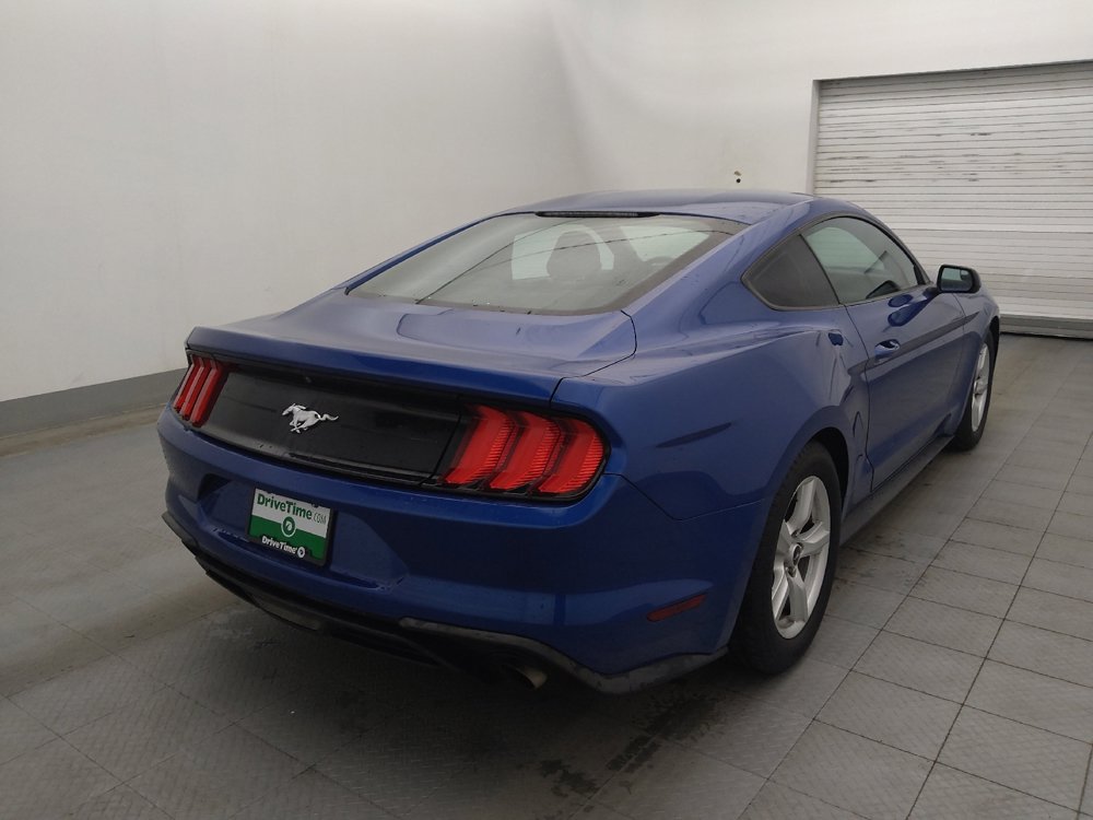Used 2018 Ford Mustang Coupe RWD image 9