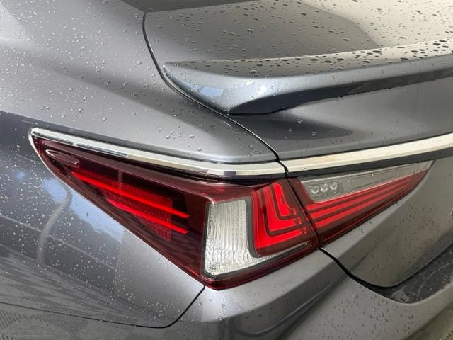 Certified 2024 Lexus ES 300h w/ Premium Package FWD image 13