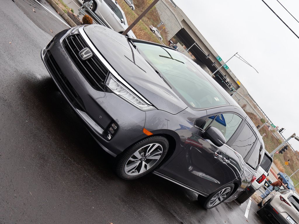 Certified 2023 Honda Odyssey Touring image 3