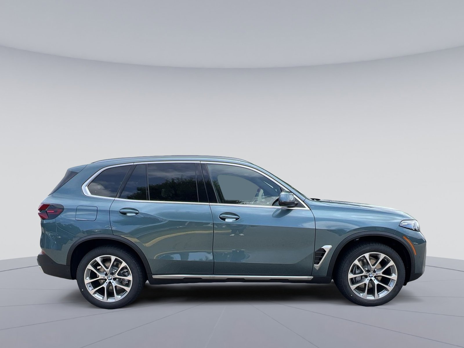 New 2026 BMW X5 xDrive40i w/ Climate Comfort Package image 6