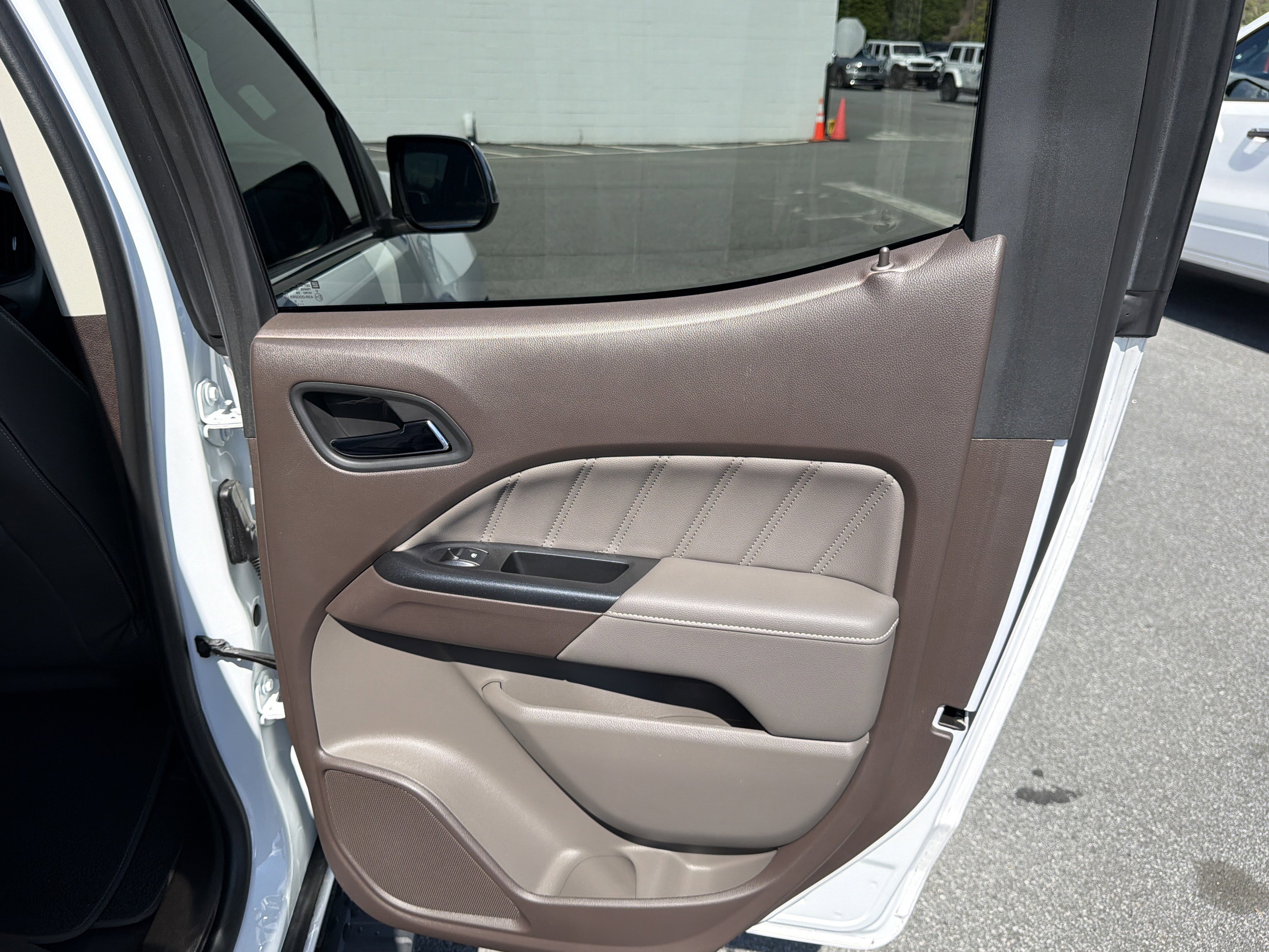 Used 2021 GMC Canyon Denali image 19