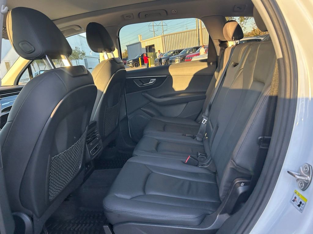 Used 2023 Audi Q7 2.0T Premium w/ Towing Package image 47